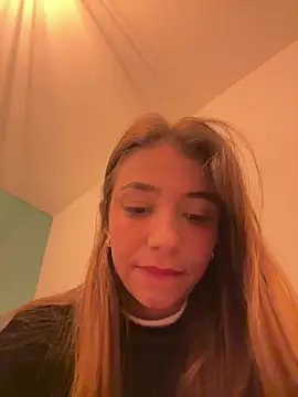 Snapshot of Hall_16 chatting on January 2025 08:54:01 PM Hall 16 online show from January 2025 08:54:01 PM