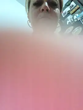 Snapshot of Ruxy42ETT chatting on February 2026 04:11:01 AM Ruxy42ETT online show from February 2026 04:11:01 AM