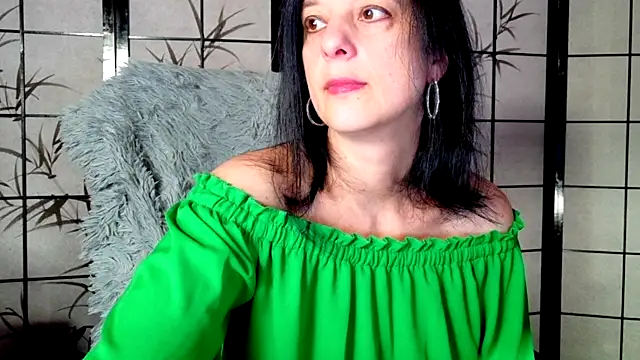  Sweetlonglips  online show from November 2025 06:57:01 AM