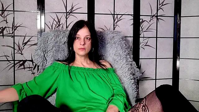  Sweetlonglips  online show from April 2026 06:14:01 AM