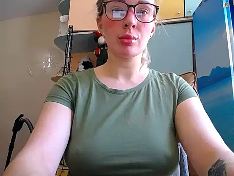 Snapshot of miaa_sunn chatting on February 2026 12:37:01 PM miaa sunn online show from February 2026 12:37:01 PM