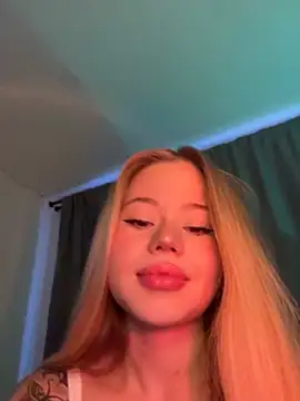 curchez  online show from January 2025 10:34:01 PM