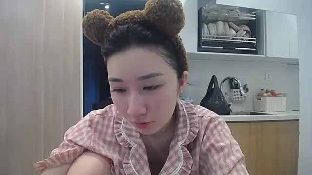 Asiagirll online show from May 2026 10:38:02 PM