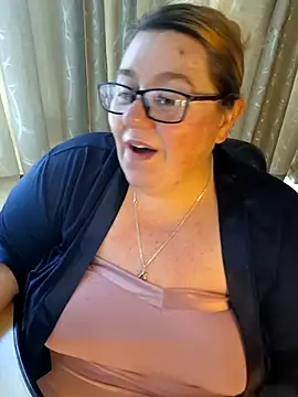 Snapshot of Iceprincess2bad4u chatting on May 2026 06:29:01 AM Iceprincess2bad4u online show from May 2026 06:29:01 AM