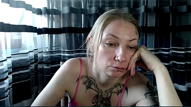 Snapshot of cold_lollipop chatting on November 2025 07:18:01 AM cold lollipop online show from November 2025 07:18:01 AM