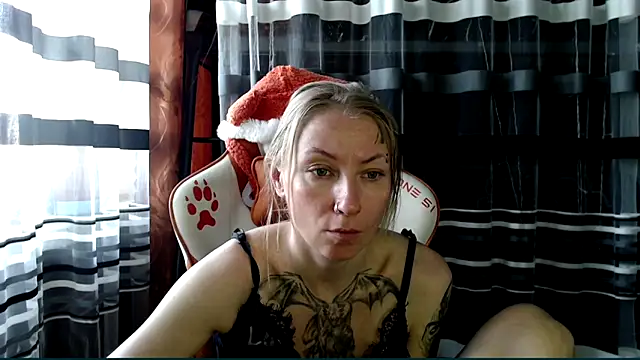 cold lollipop online show from June 2026 07:36:01 AM