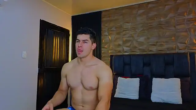 Snapshot of FelipeAndMarcello3 chatting on February 2025 07:42:01 PM FelipeAndMarcello3 online show from February 2025 07:42:01 PM