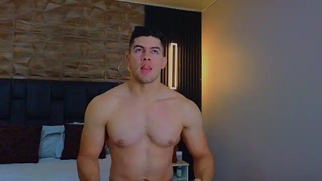 Snapshot of FelipeAndMarcello3 chatting on February 2025 07:19:02 PM FelipeAndMarcello3 online show from February 2025 07:19:02 PM