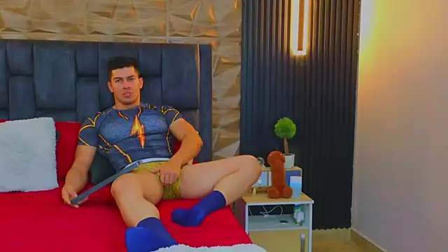 Snapshot of FelipeAndMarcello3 chatting on March 2025 07:25:01 PM FelipeAndMarcello3 online show from March 2025 07:25:01 PM