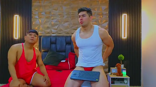 Snapshot of FelipeAndMarcello3 chatting on March 2025 02:56:01 PM FelipeAndMarcello3 online show from March 2025 02:56:01 PM