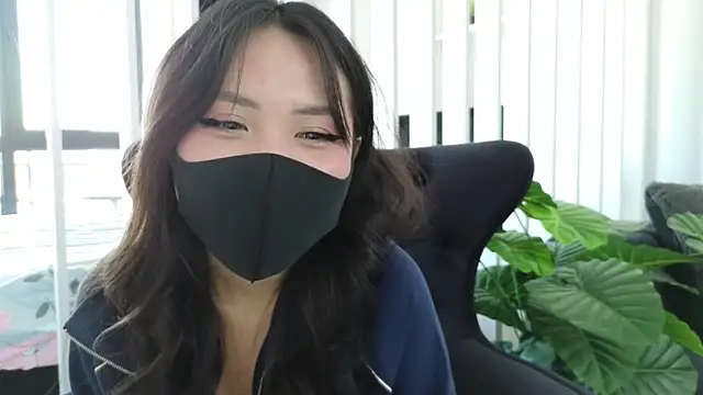 Snapshot of TammiLou chatting on January 2025 07:39:02 AM TammiLou online show from January 2025 07:39:02 AM