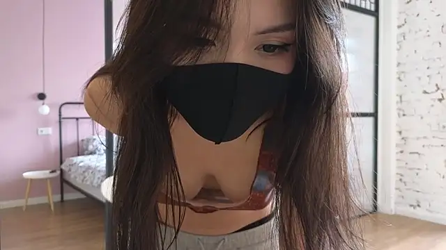 Snapshot of TammiLou chatting on February 2025 04:27:02 AM TammiLou online show from February 2025 04:27:02 AM