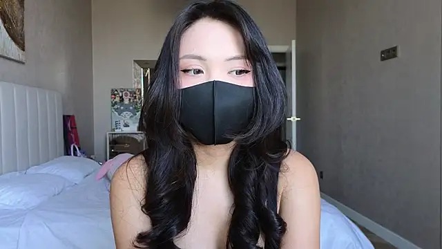 Snapshot of TammiLou chatting on September 2025 05:18:02 AM TammiLou online show from September 2025 05:18:02 AM