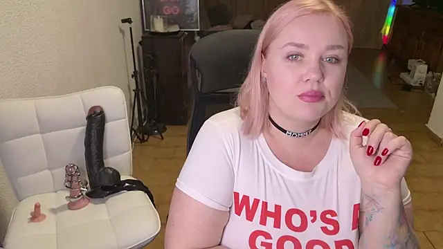 Snapshot of MargotGrey chatting on April 2026 08:06:01 AM MargotGrey online show from April 2026 08:06:01 AM