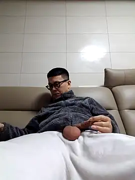 Snapshot of Ssk10N chatting on February 2025 02:16:01 PM Ssk10N online show from February 2025 02:16:01 PM