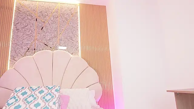 mssburbuja online show from November 2025 03:06:01 AM