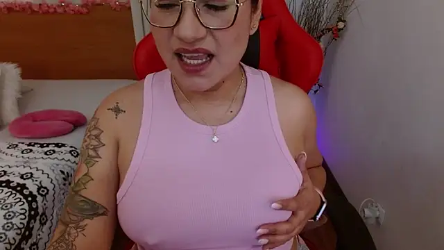 lucy luu  online show from January 2025 09:51:01 PM