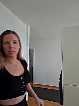 Snapshot of novaforyou1 chatting on March 2025 08:22:01 AM novaforyou1 online show from March 2025 08:22:01 AM