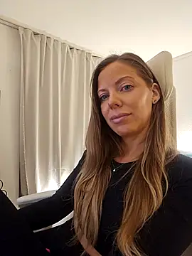 novaforyou1 online show from November 2025 05:00:01 PM