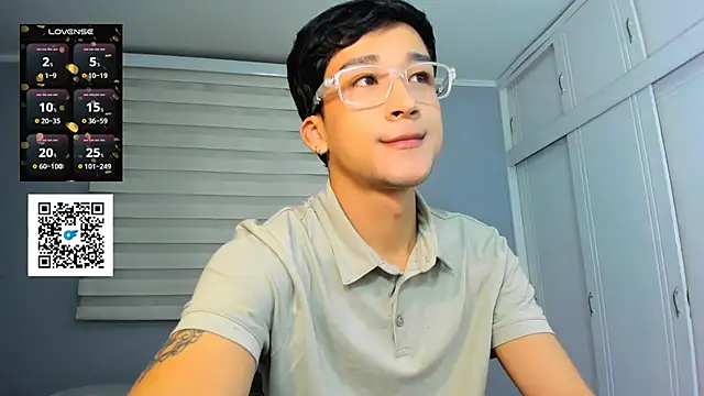 tom Howard online show from September 2025 01:55:02 AM