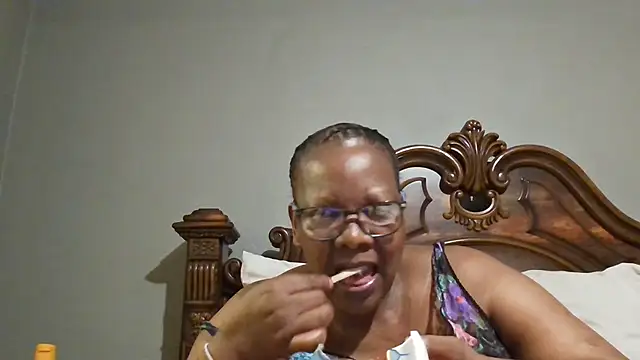 Snapshot of SEXYBOOBSNASS chatting on February 2025 08:08:02 PM SEXYBOOBSNASS online show from February 2025 08:08:02 PM