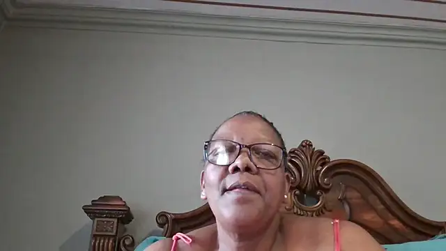 Snapshot of SEXYBOOBSNASS chatting on February 2025 12:37:02 PM SEXYBOOBSNASS online show from February 2025 12:37:02 PM