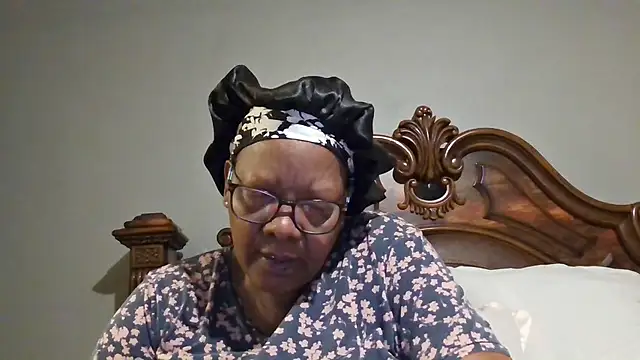 Snapshot of SEXYBOOBSNASS chatting on September 2025 02:44:01 AM SEXYBOOBSNASS online show from September 2025 02:44:01 AM