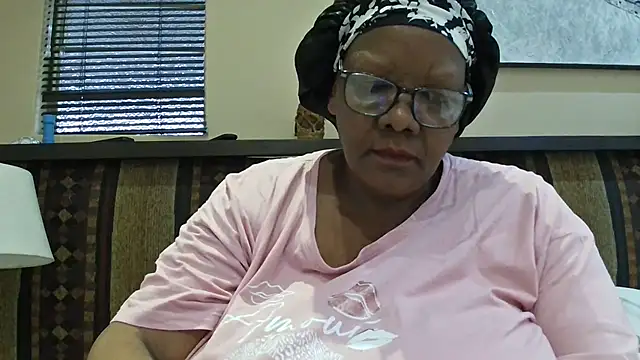 Snapshot of SEXYBOOBSNASS chatting on September 2025 04:56:01 AM SEXYBOOBSNASS online show from September 2025 04:56:01 AM