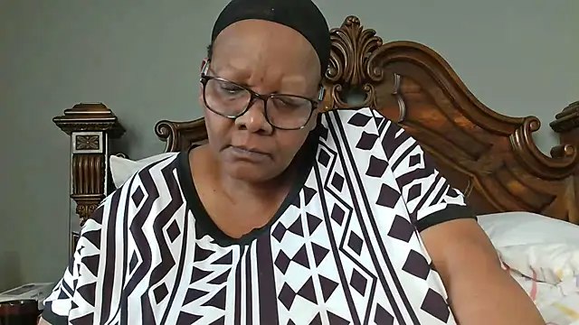 Snapshot of SEXYBOOBSNASS chatting on October 2025 04:42:01 AM SEXYBOOBSNASS online show from October 2025 04:42:01 AM