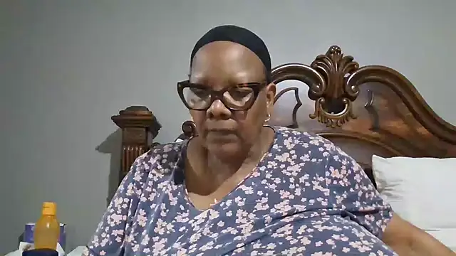 Snapshot of SEXYBOOBSNASS chatting on October 2025 06:18:02 PM SEXYBOOBSNASS online show from October 2025 06:18:02 PM