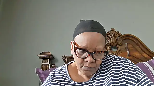 Snapshot of SEXYBOOBSNASS chatting on October 2025 04:24:01 AM SEXYBOOBSNASS online show from October 2025 04:24:01 AM