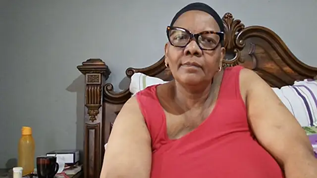 Snapshot of SEXYBOOBSNASS chatting on October 2025 04:49:01 AM SEXYBOOBSNASS online show from October 2025 04:49:01 AM