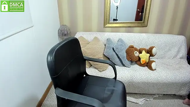 NicolettColin online show from October 2025 08:39:02 PM