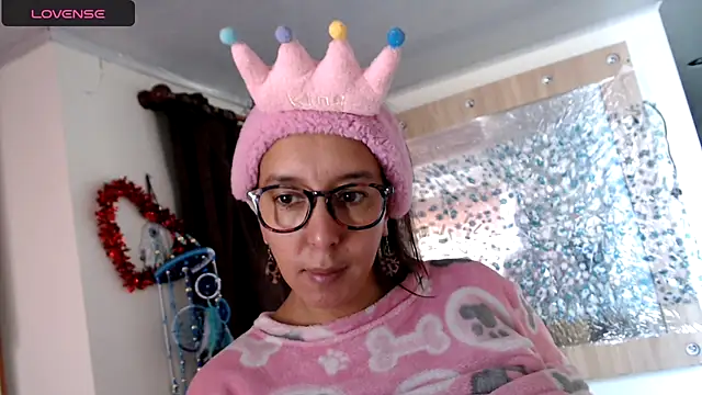 Snapshot of Bekkakinky chatting on December 2024 02:47:02 PM Bekkakinky online show from December 2024 02:47:02 PM