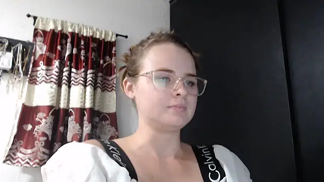 HellenMiyer1111 online show from September 2025 07:36:01 PM