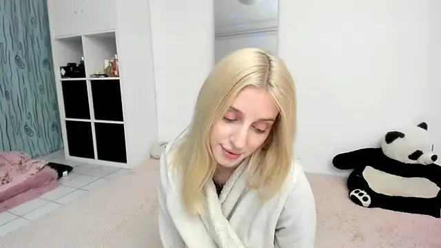 KenzieDawton online show from May 2026 05:06:01 PM