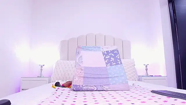 raven lilith  online show from October 2025 03:18:01 AM