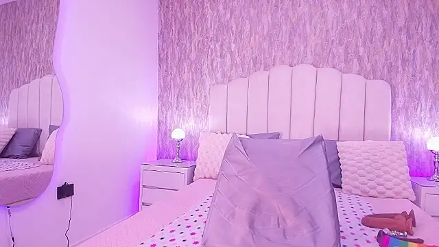 raven lilith  online show from February 2026 03:11:01 AM