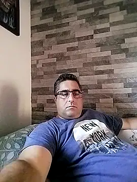 ADRIAN ADI40 online show from May 2026 06:32:01 AM