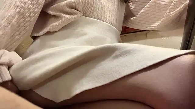 Snapshot of Tw_Zoella chatting on March 2025 04:12:02 PM Tw Zoella online show from March 2025 04:12:02 PM