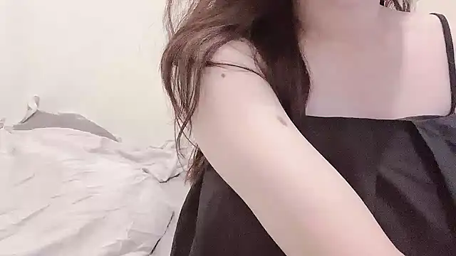 Snapshot of Tw_Zoella chatting on September 2025 07:21:02 AM Tw Zoella online show from September 2025 07:21:02 AM