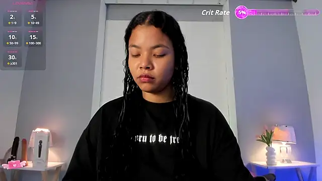 SophiaaStone online show from November 2025 11:43:01 AM