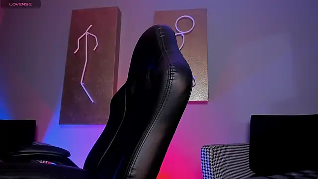 Snapshot of LindseyCox chatting on October 2025 04:15:01 AM LindseyCox online show from October 2025 04:15:01 AM