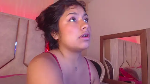 ChantalPetit online show from April 2026 12:25:02 PM