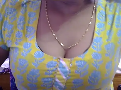 Your wild Dia online show from October 2025 05:18:01 AM