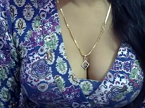 Your wild Dia online show from November 2025 06:48:02 PM