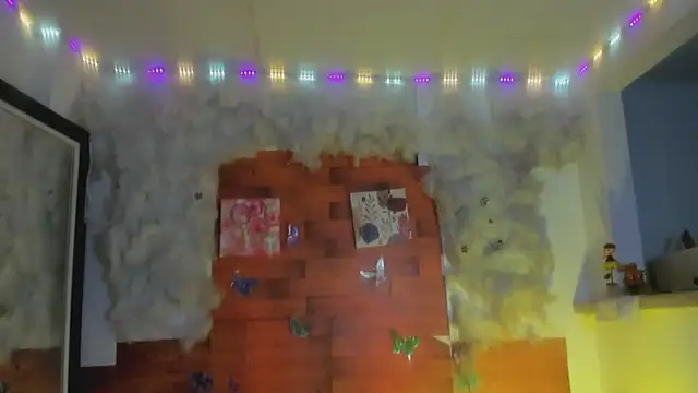 Snapshot of kelly_thomson chatting on March 2025 01:12:01 PM kelly thomson online show from March 2025 01:12:01 PM