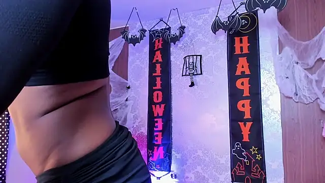 Snapshot of kelly_thomson chatting on October 2025 10:15:01 PM kelly thomson online show from October 2025 10:15:01 PM