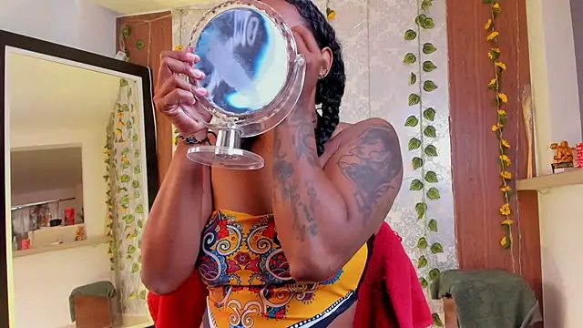 Snapshot of kelly_thomson chatting on February 2026 01:54:01 PM kelly thomson online show from February 2026 01:54:01 PM