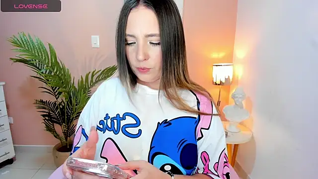 HannaMiller 1 online show from May 2026 05:07:01 PM